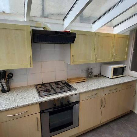 Private Guest Rooms In Tooting 런던 외부 사진