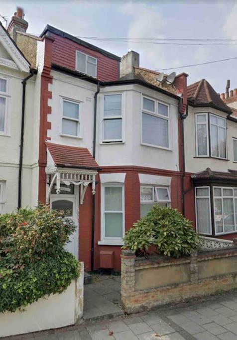 Private Guest Rooms In Tooting 런던 외부 사진